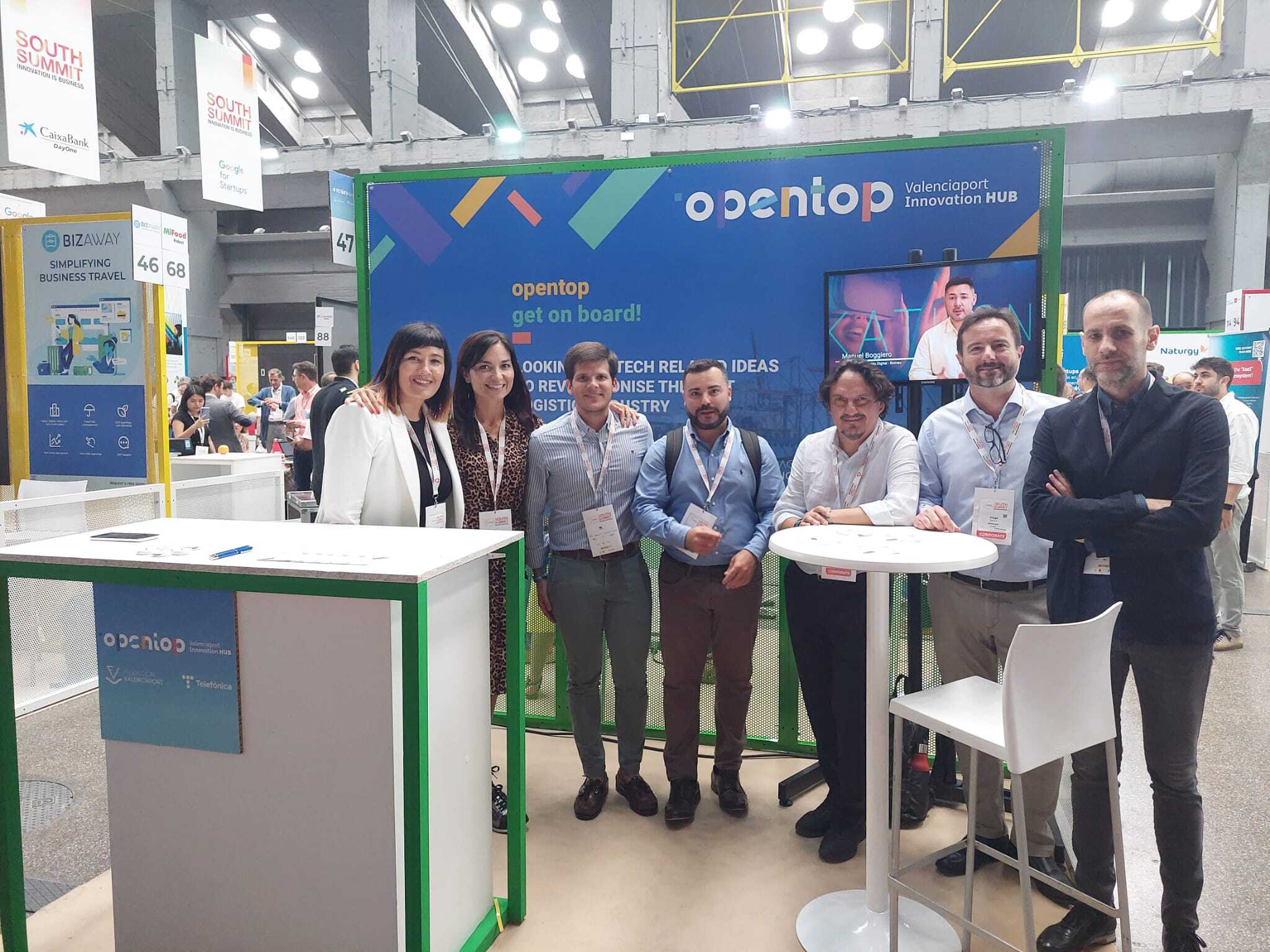Equipo-Opentop Equipo Opentop en stand South Summit